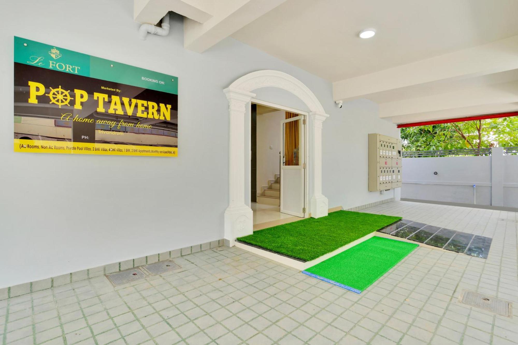 Super Collection O Lefort Luxe By Poptavern Thiruvananthapuram Buitenkant foto